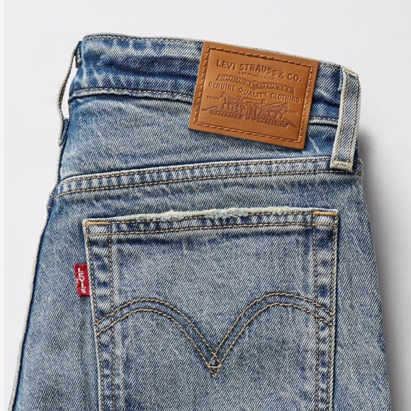 Levi’s Wedgie Straight Jeans - Picture 4 of 5